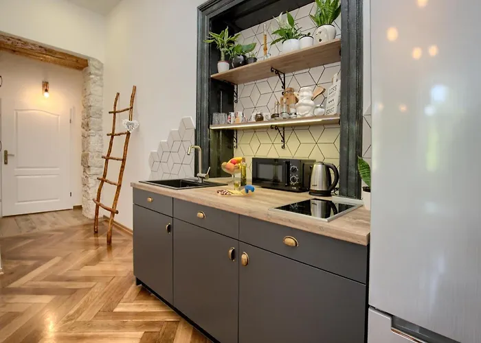 Henna 2 Lejlighed Pula